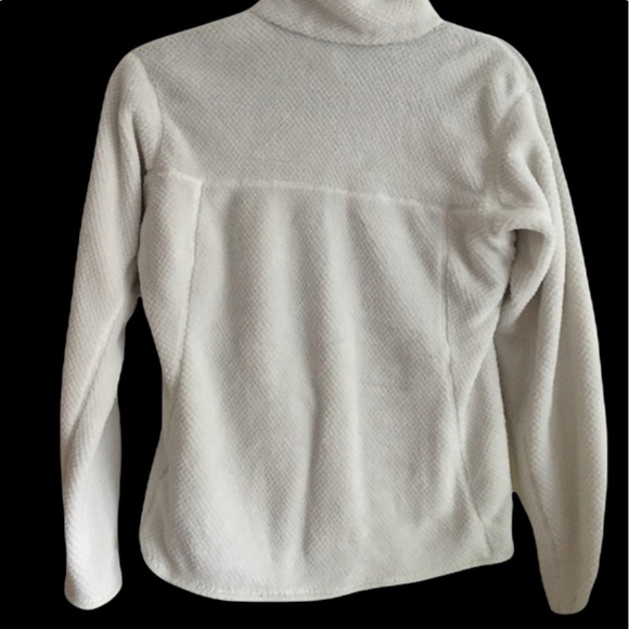 White patagonia fleece pullover size small - Picture 4 of 4